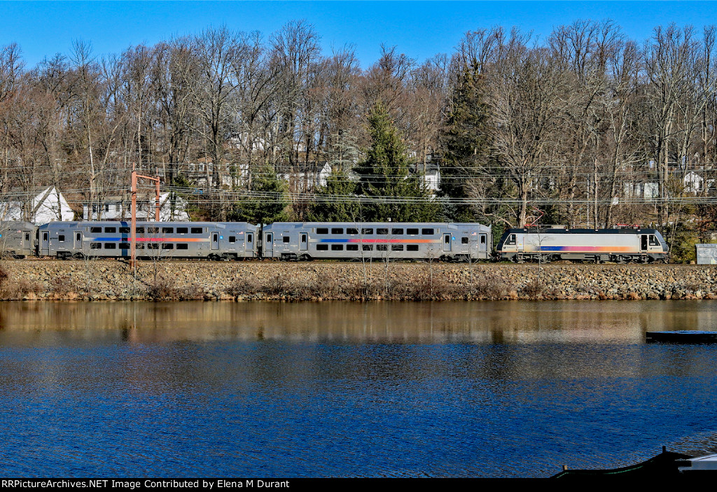 NJT 4656non train 6636